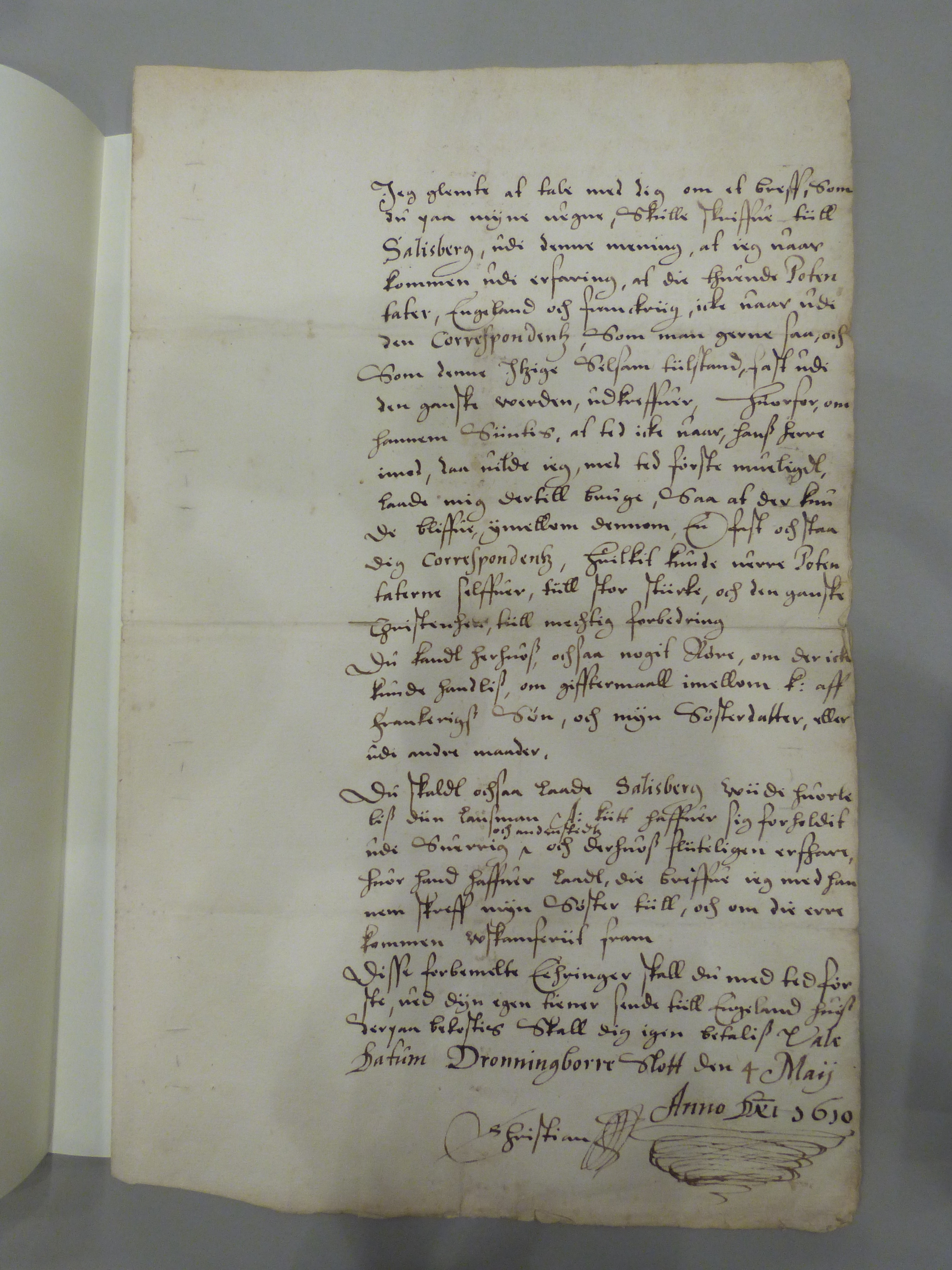 photograph of a hnadwritten docuemtn with text sprawling msot of the page